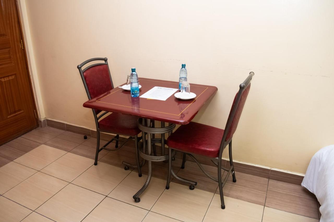 Ngara Riverside Lodge Nairobi Buitenkant foto